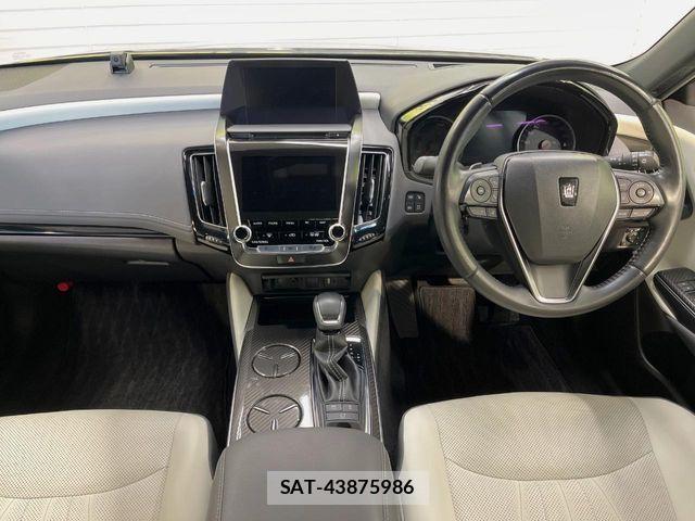 Toyota CROWN SEDAN 2019-04 4322064-1