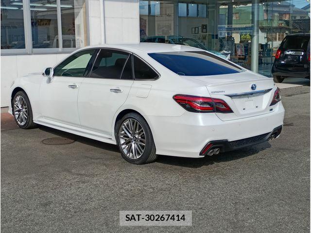 Toyota CROWN SEDAN 2021-02 4322067-3