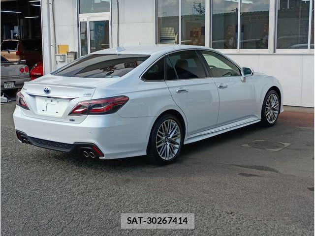 Toyota CROWN SEDAN 2021-02 4322067-5