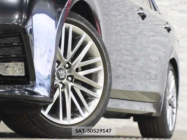 Toyota CROWN SEDAN 2017-06 4370281-13