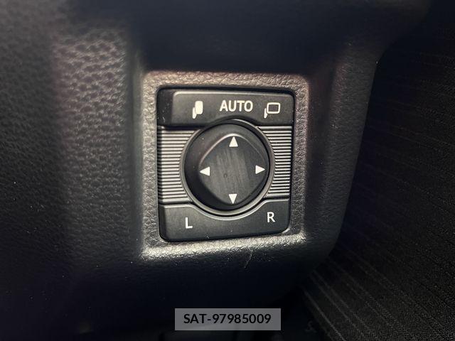Toyota CROWN SEDAN 2019-02 4589669-16