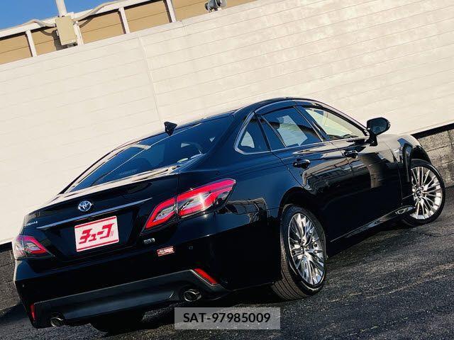 Toyota CROWN SEDAN 2019-02 4589669-2