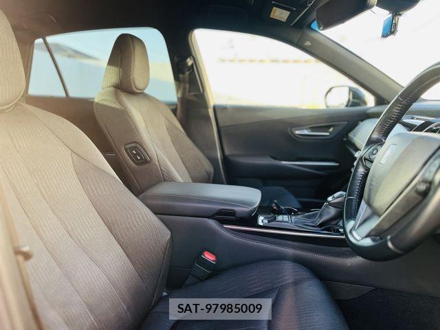 Toyota CROWN SEDAN 2019-02 4589669-3