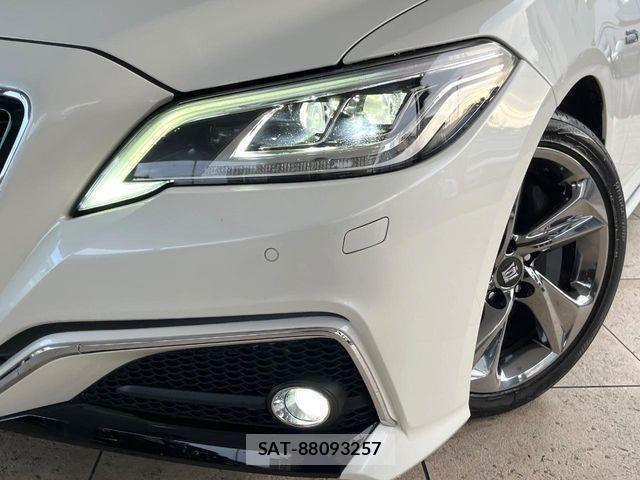 Toyota CROWN SEDAN 2018-07 4589680-12