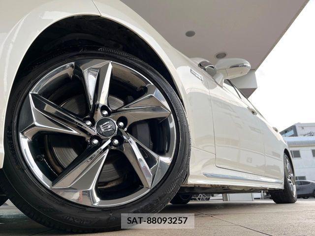 Toyota CROWN SEDAN 2018-07 4589680-13