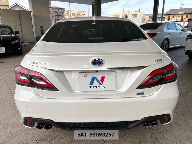 Toyota CROWN SEDAN 2018-07 4589680-15