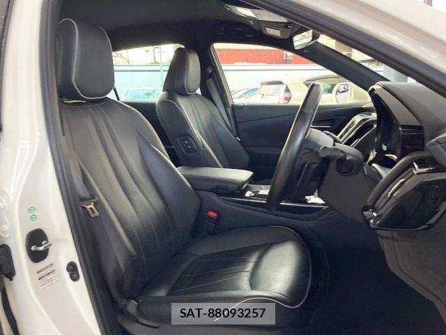 Toyota CROWN SEDAN 2018-07 4589680-8