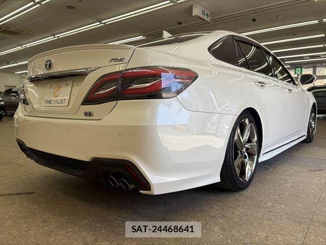 Toyota CROWN SEDAN 2019-06 4589663-18