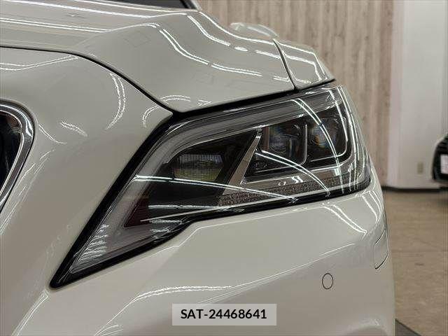 Toyota CROWN SEDAN 2019-06 4589663-21