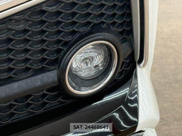 Toyota CROWN SEDAN 2019-06 4589663-22