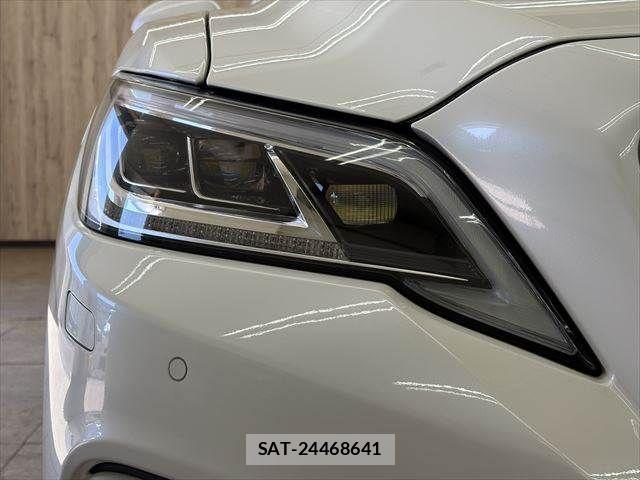 Toyota CROWN SEDAN 2019-06 4589663-23