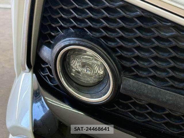 Toyota CROWN SEDAN 2019-06 4589663-24