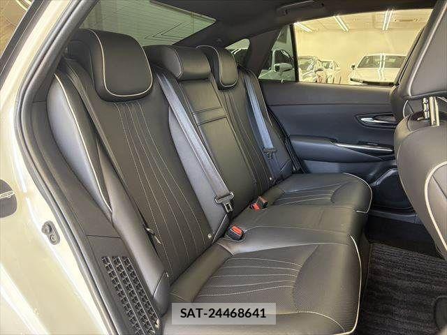 Toyota CROWN SEDAN 2019-06 4589663-8