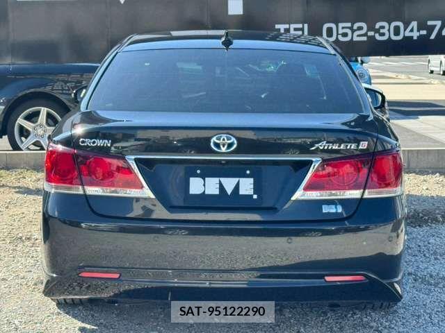 Toyota CROWN SEDAN 2013-04 4589743-16