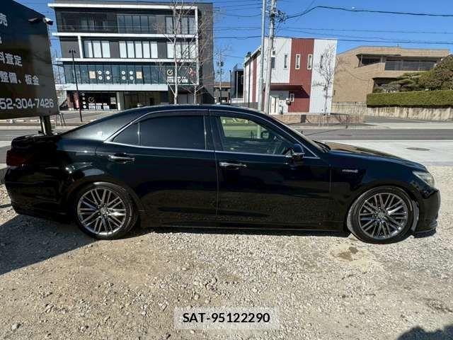 Toyota CROWN SEDAN 2013-04 4589743-19