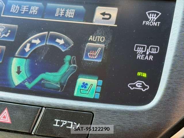Toyota CROWN SEDAN 2013-04 4589743-5