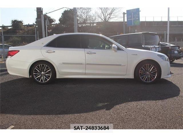 Toyota CROWN SEDAN 2013-07 4638477-11