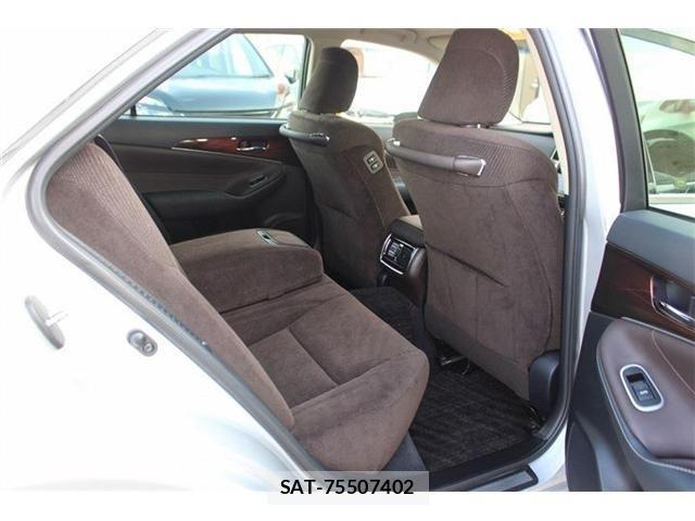 Toyota CROWN SEDAN 2013-12 4638481-25