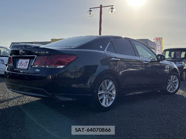 Toyota CROWN SEDAN 2014-11 4936186-2