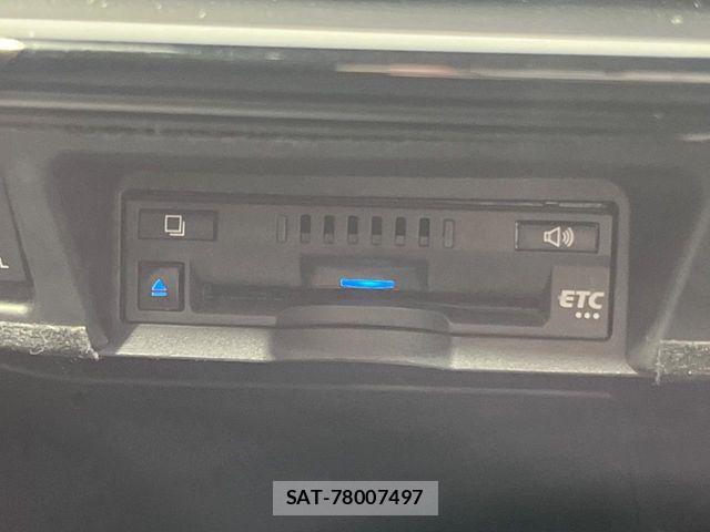 Toyota CROWN SEDAN 2018-06 4936179-7