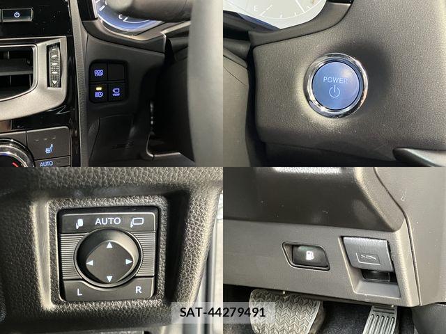 Toyota CROWN SEDAN 2022-03 4936044-13