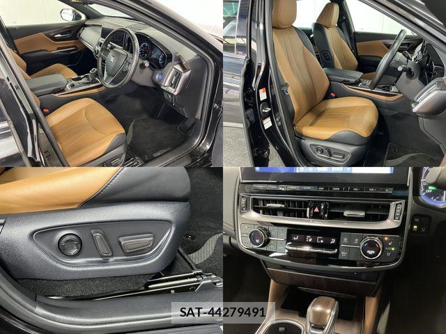 Toyota CROWN SEDAN 2022-03 4936044-20