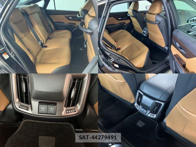 Toyota CROWN SEDAN 2022-03 4936044-24
