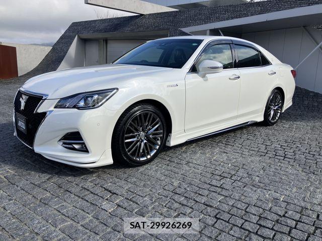 Toyota CROWN SEDAN 2017-03 5863806-1