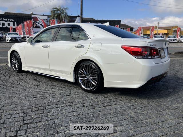 Toyota CROWN SEDAN 2017-03 5863806-3