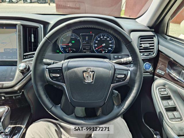 Toyota CROWN SEDAN 2016-02 5863858-12