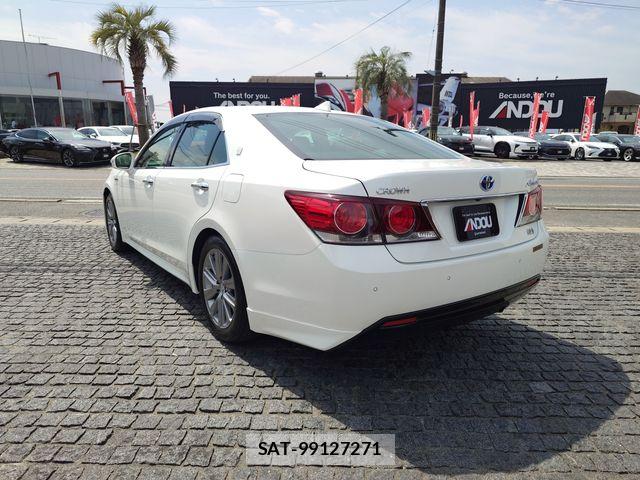 Toyota CROWN SEDAN 2016-02 5863858-2