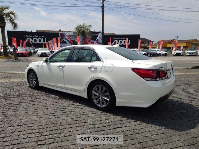 Toyota CROWN SEDAN 2016-02 5863858-3