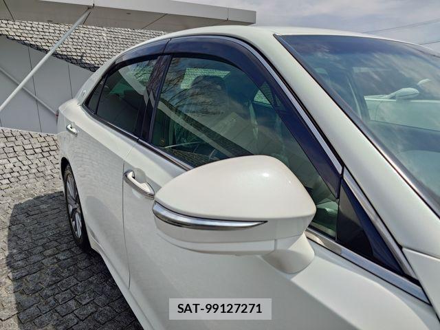 Toyota CROWN SEDAN 2016-02 5863858-4