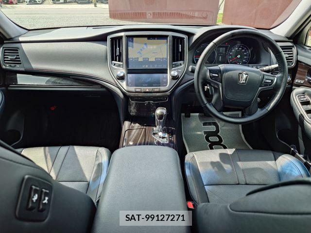 Toyota CROWN SEDAN 2016-02 5863858-8