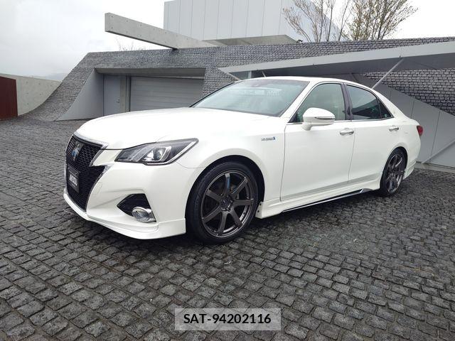 Toyota CROWN SEDAN 2017-06 5863763-1