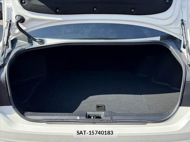 Toyota CROWN SEDAN 2018-09 5863802-18