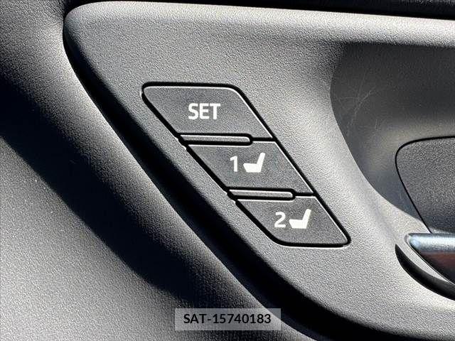 Toyota CROWN SEDAN 2018-09 5863802-25