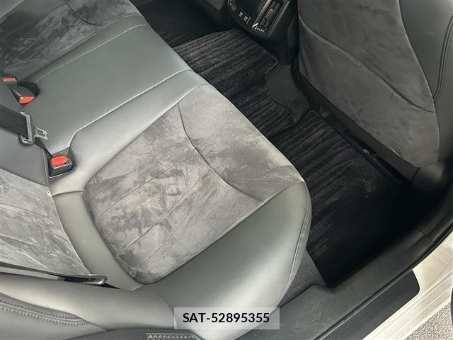 Toyota CROWN SEDAN 2021-09 5863821-11