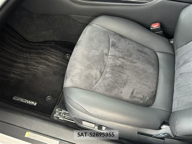 Toyota CROWN SEDAN 2021-09 5863821-16