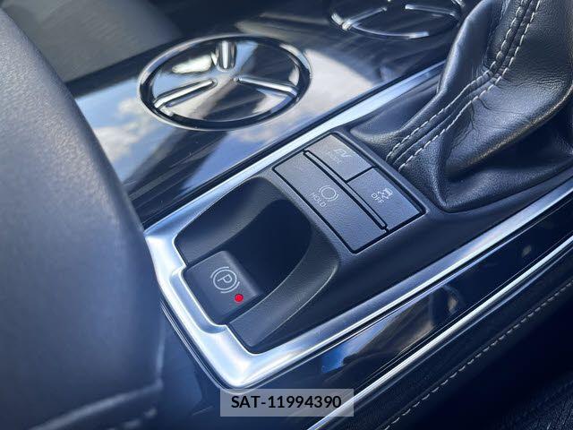 Toyota CROWN SEDAN 2019-02 5863862-16