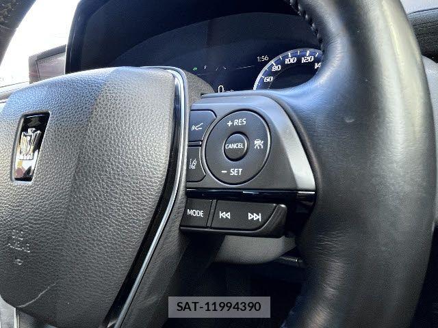 Toyota CROWN SEDAN 2019-02 5863862-17
