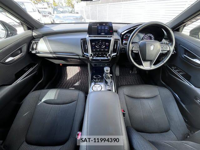 Toyota CROWN SEDAN 2019-02 5863862-1