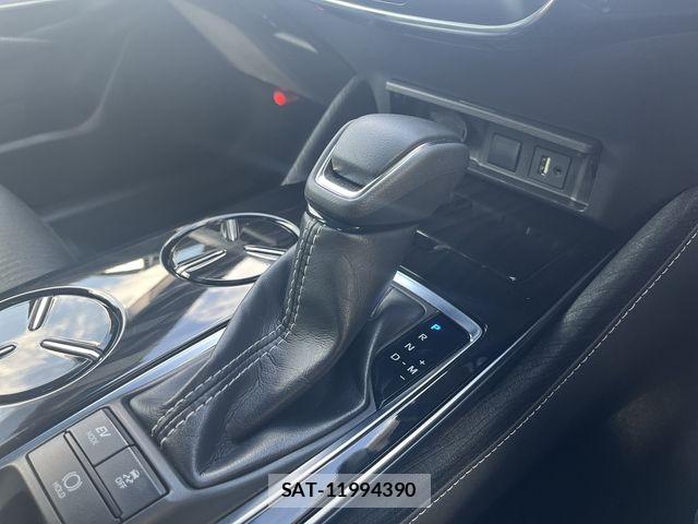 Toyota CROWN SEDAN 2019-02 5863862-19