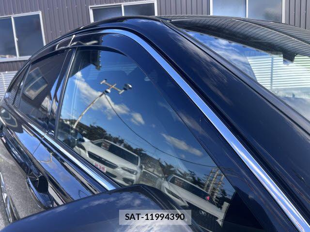 Toyota CROWN SEDAN 2019-02 5863862-22
