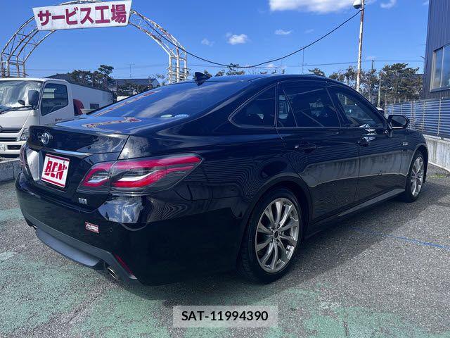 Toyota CROWN SEDAN 2019-02 5863862-2