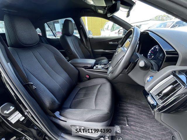 Toyota CROWN SEDAN 2019-02 5863862-3