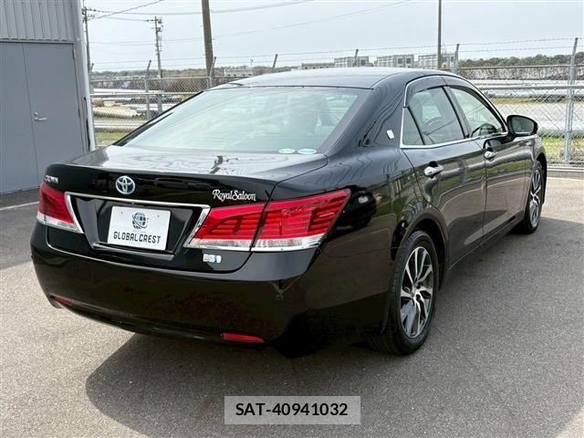 Toyota CROWN SEDAN 2015-07 5863945-9