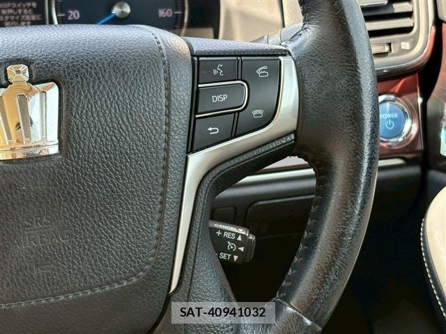 Toyota CROWN SEDAN 2015-07 5863945-18