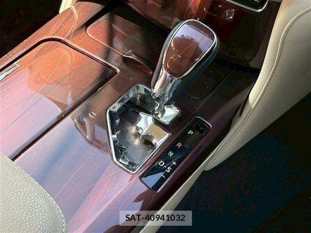 Toyota CROWN SEDAN 2015-07 5863945-26
