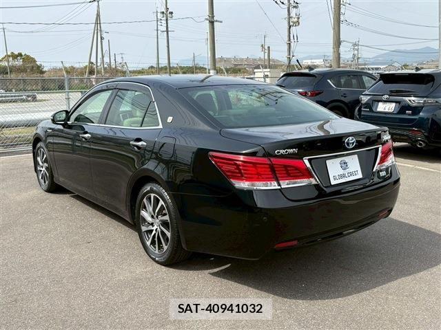 Toyota CROWN SEDAN 2015-07 5863945-7